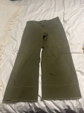 GAP Olive Green Wide Leg Crop Pants